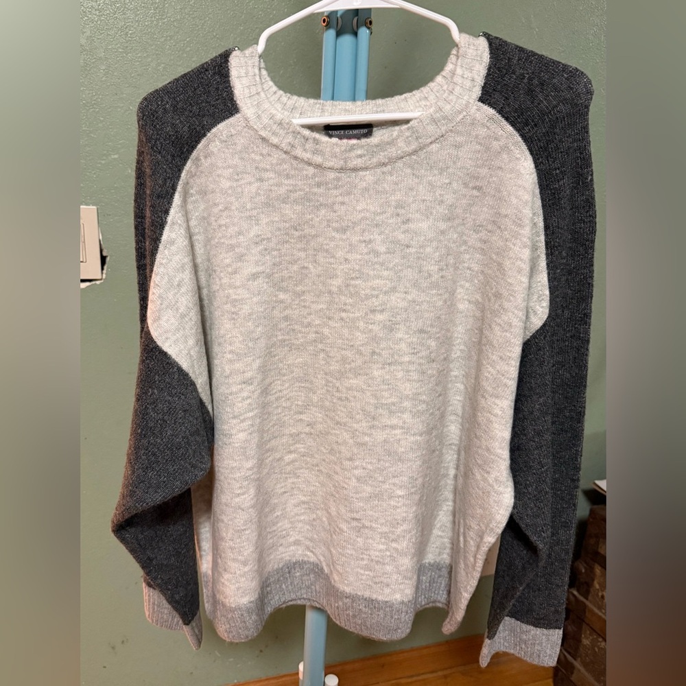 Vince Camuto Colorblock Sweater. NWT. Size M